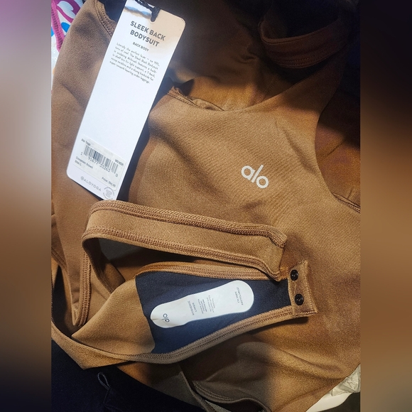 NWT ALO Sleek Back Bodysuit Size L - Picture 7 of 10